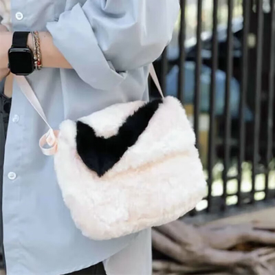 Nike耐克毛绒包休闲运动女包白色时尚百搭小单肩包斜挎包FB3048