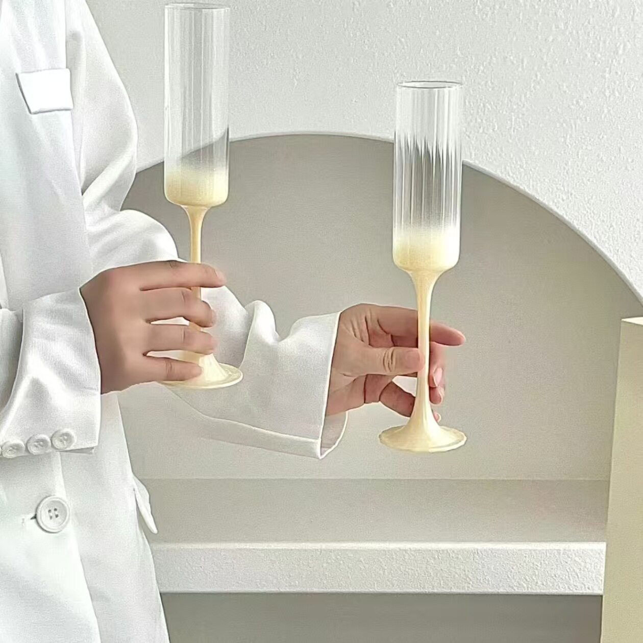 ins风多巴胺鸡尾酒高脚酒