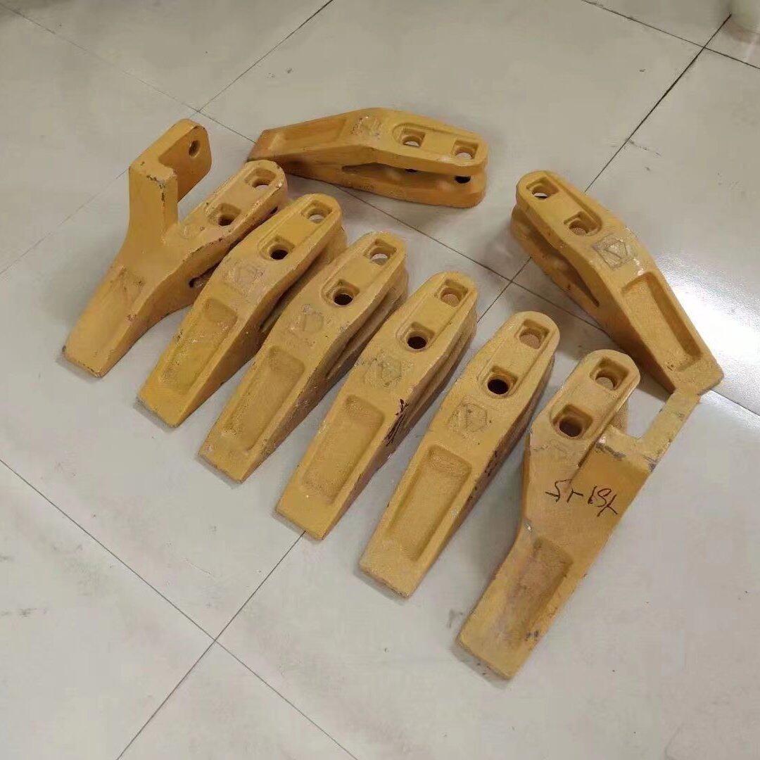 徐工30 300 50 500装载机铲车斗齿铲齿 淬火高耐磨刀板铲板耐磨块