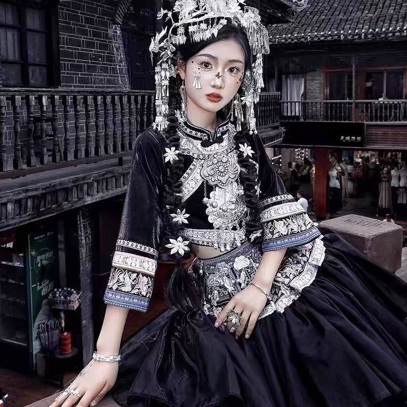 新款苗疆土家族少女旅拍网红套装