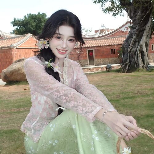 西双版纳傣族女泼水节舞台套装