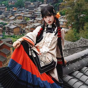 新款彝族特色少数民族旅拍服装云南凉山火把节服饰写真印花套装