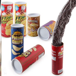 恶作剧搞怪薯片蛇整蛊恶搞吓人整人仿真蛇压缩玩具礼物零食道具