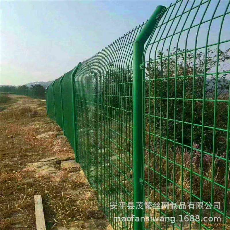 双边丝圈山围地养殖网 公路铁丝网护栏 公路安全公路栏厂家