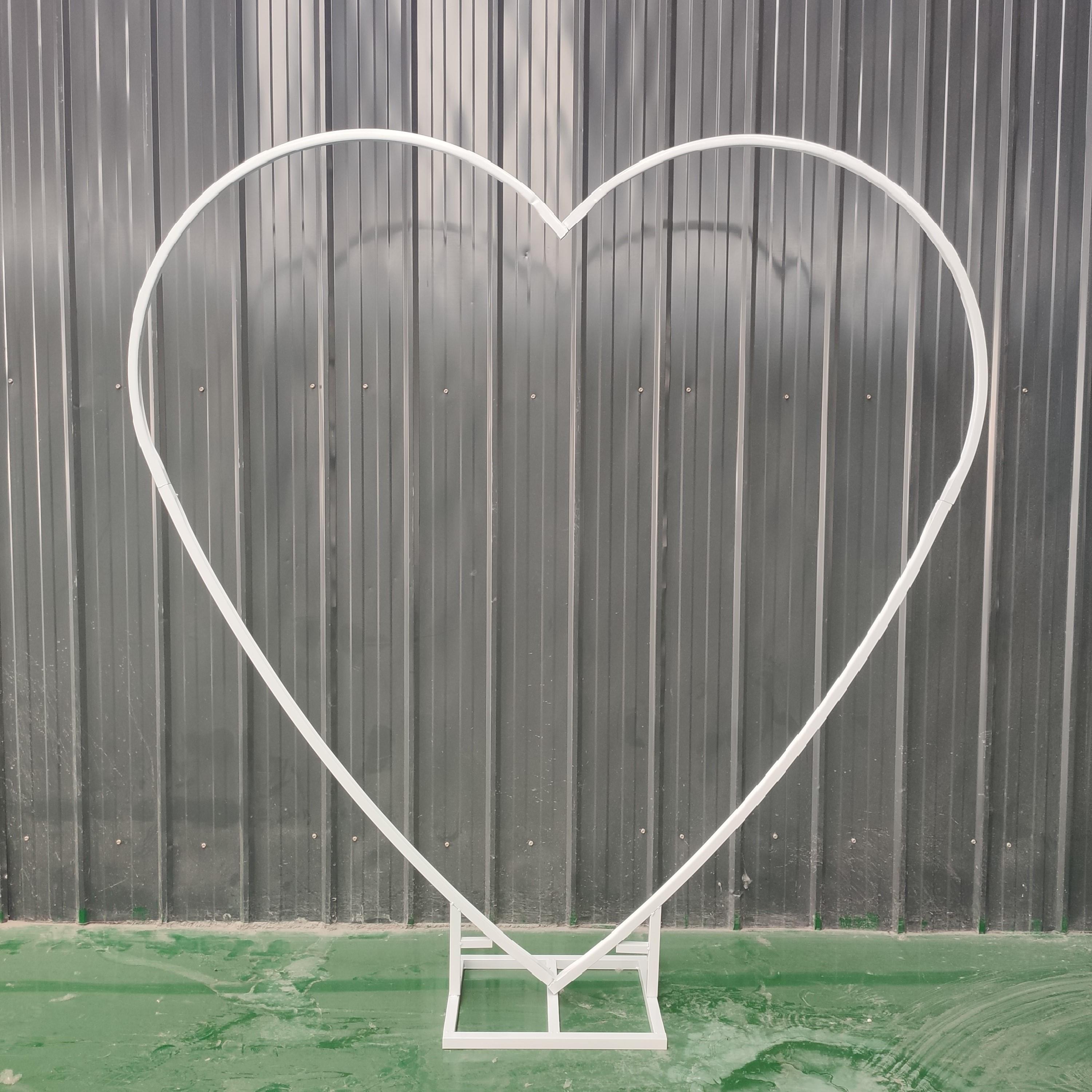 新款婚庆道具铁艺心形架子背景拱门户外婚礼布置创意求婚爱心网格
