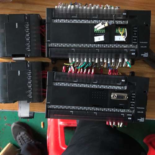 {议价}PLC主机两个