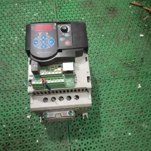 {议价}22F-D6P0N103AB变频器 2.2KW/3.