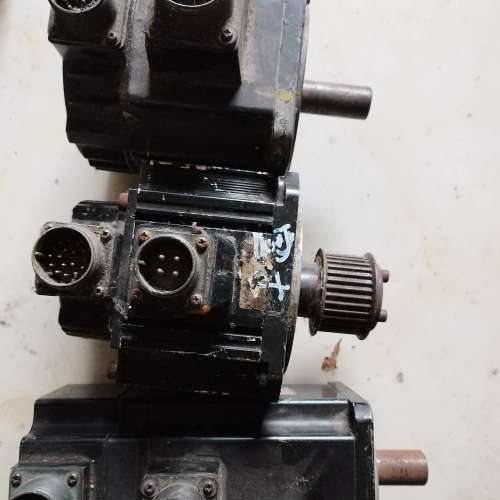 {议价}富士伺服电机P60B13100HXS00/P20B10150