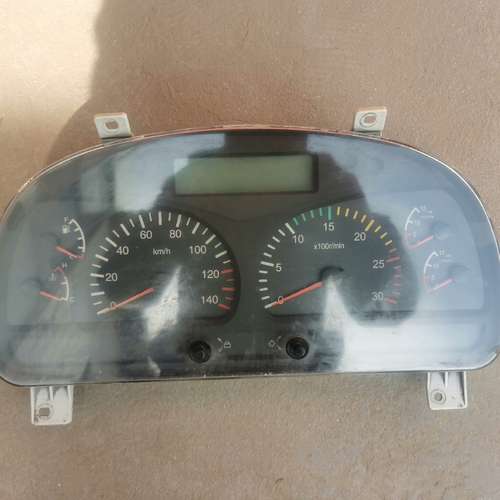 {议价}使用联合重卡e430E440仪表总成型号是p3820-0