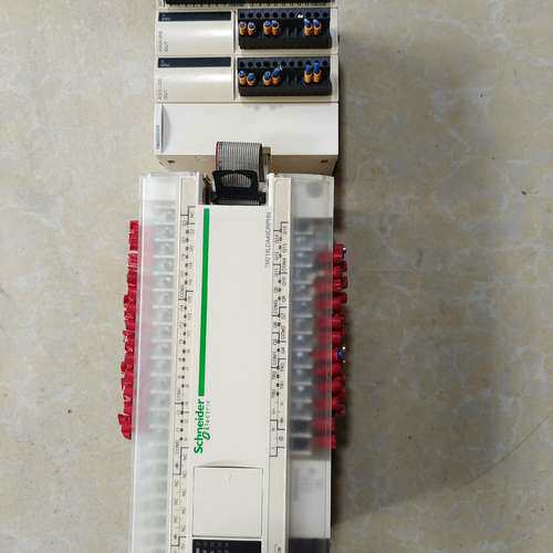 {议价}PLC（TM218LDA40DRPHN）拆