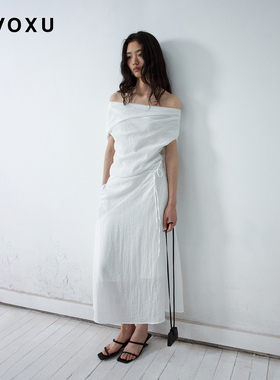 DAOXU倒序 慵懒随性 天丝一字领 不规则扭结褶皱连衣裙