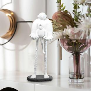现代北欧创意抽象人物雕塑桌面售楼处思考者卡通人偶艺术装置摆件