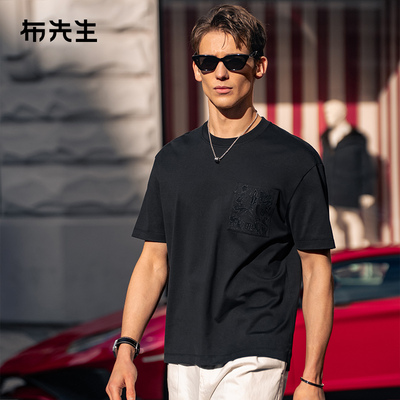 布先生轻奢圆领绣花口袋时尚