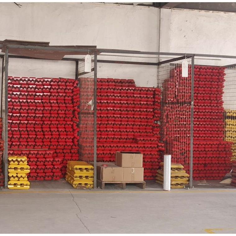 维特根W100F W120F W130F W200 W210 W500 W205铣刨机履带板 胶块