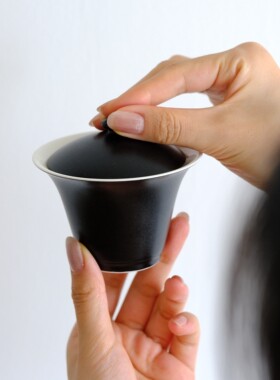 柒月里订制景德镇手工陶黑釉马蹄盖碗茶杯家用功夫茶具套组瓷器