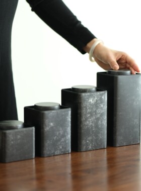 柒月里茶叶罐铁盒便携储茶罐迷你小茶叶盒通用茶叶包装金属密封罐