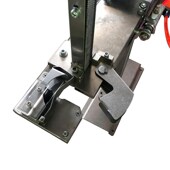 热销全自动气动封口机网袋编织袋打包机塑料袋打扣机立式 铝钉机扎