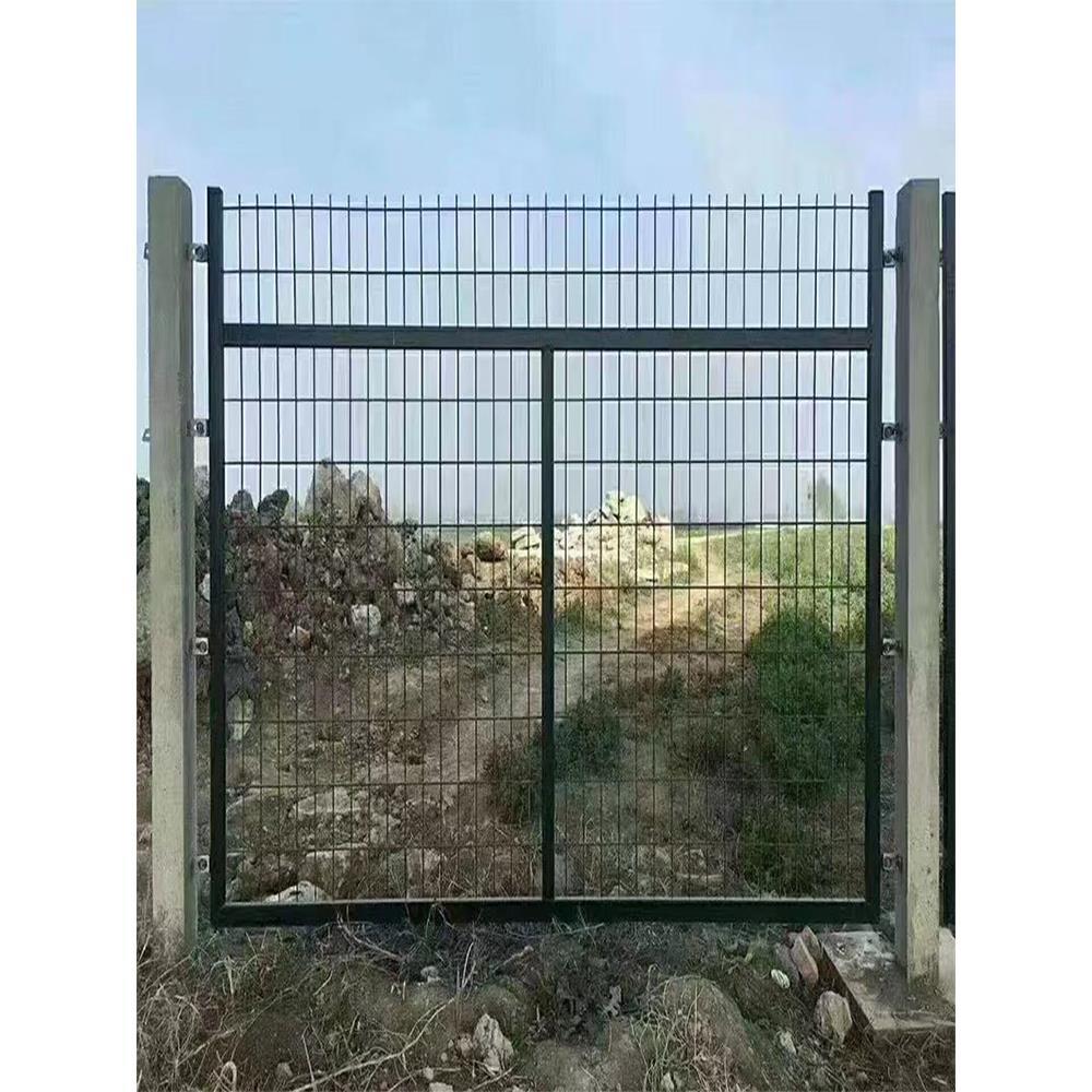 铁路护栏网80018002铁道桥下防护栅栏高速公路框架护栏网水泥柱子