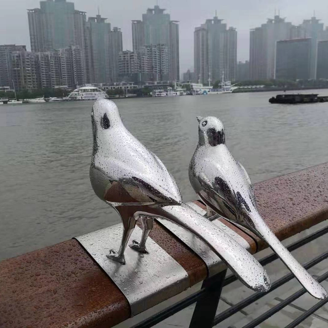 不锈钢小鸟雕塑锻打铸造直销