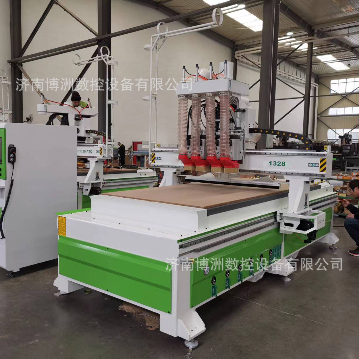 板式家具生产设备全自动开料开槽打孔三工序四工序数控开料机