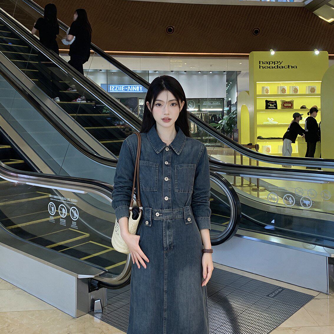 实拍大码女装秋季气质复古收腰显瘦高级感长袖牛仔A字连衣裙胖MM
