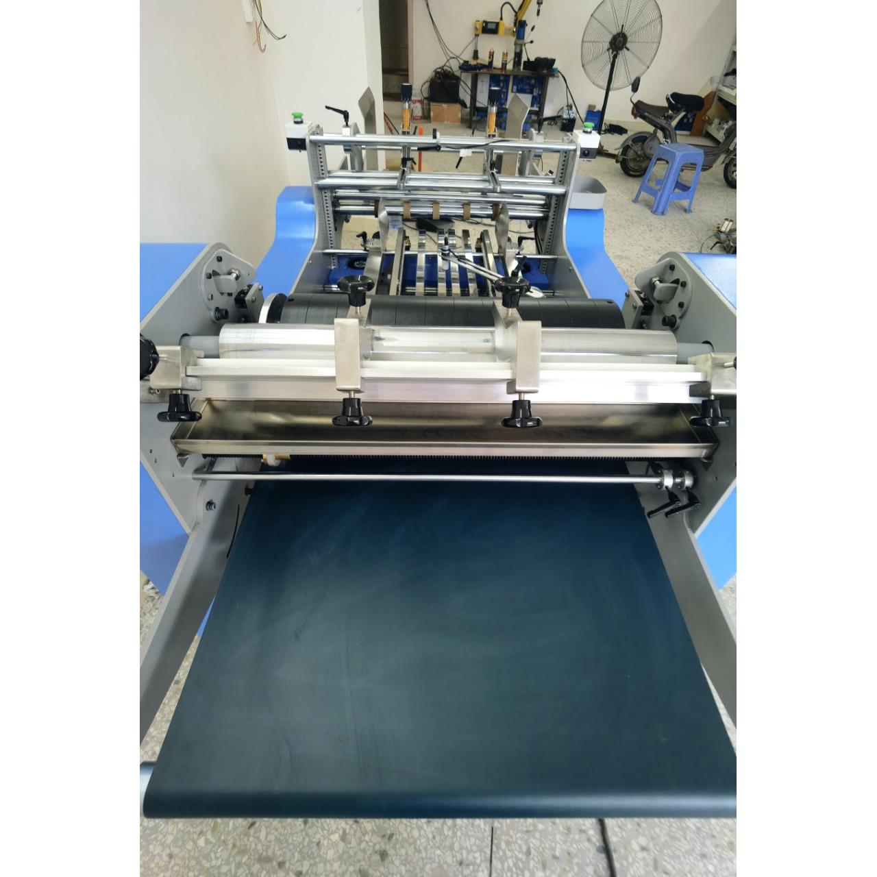 卡书龙全自动局部上胶机450