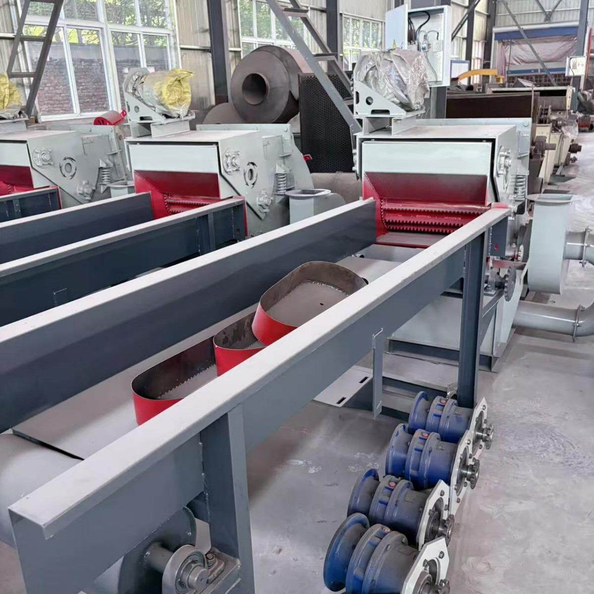 移动木材机械综合破碎机原木竹子树枝削片机旧家具模板粉碎机