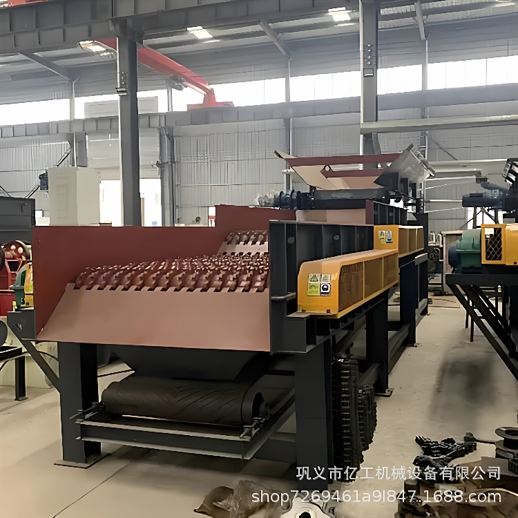 选矿新款砂石场煤矸石振动筛选机滚轴泥石分离机泥巴石头矿筛选机