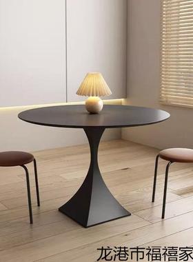 奶油风岩板餐桌圆形法式白色桌子圆桌洽谈桌德利丰家用小户型饭桌