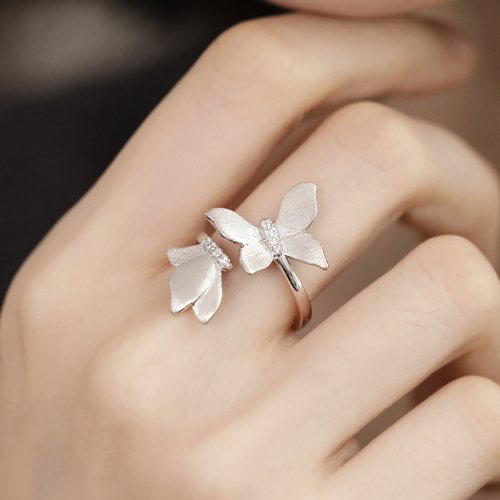 S925银布契拉缇风精工拉丝蝴蝶对口戒指女百搭 J13819