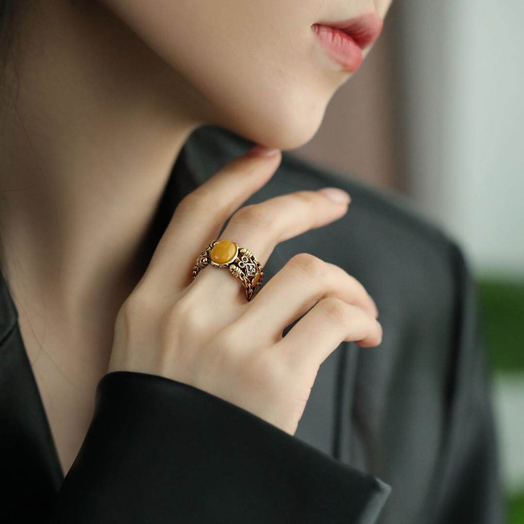 925银戒指 红豆黄色蛋形镂空八字箴言银戒指百搭新中式  J12844