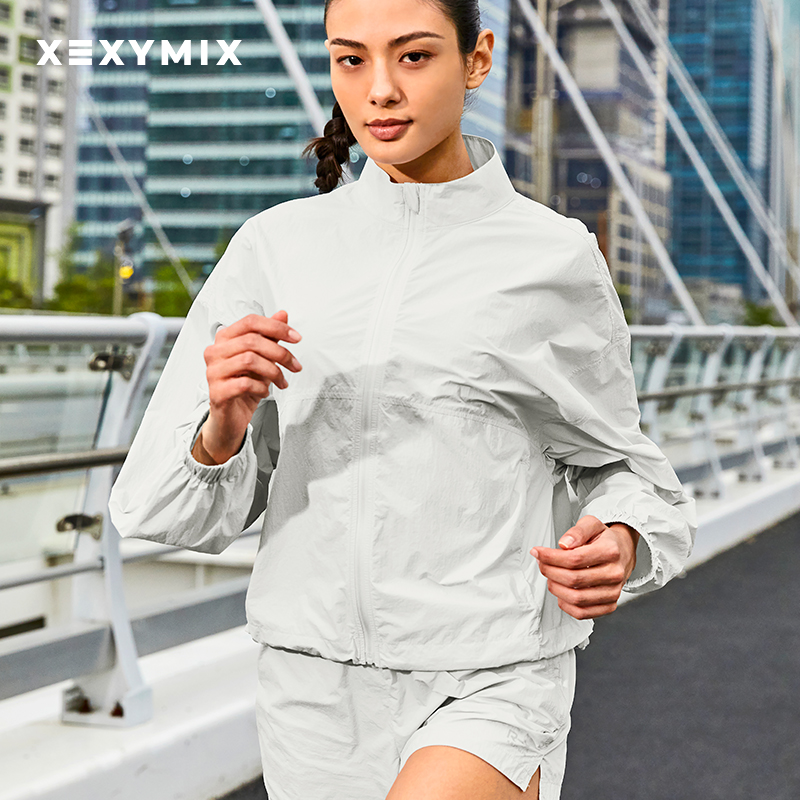 xexymix素色拼接立领夹克