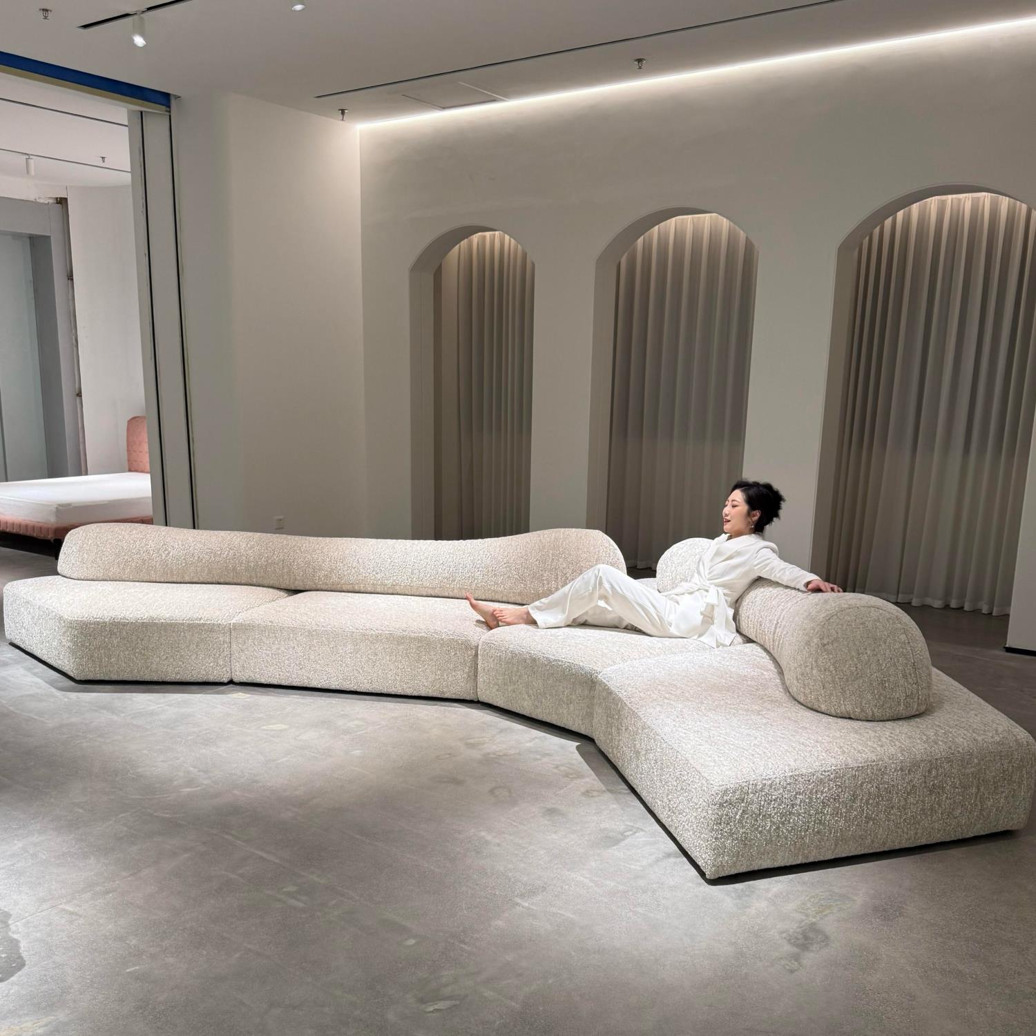 意大利岩石布艺双面沙发大坪数异形模块不规则随意组合别墅大平层