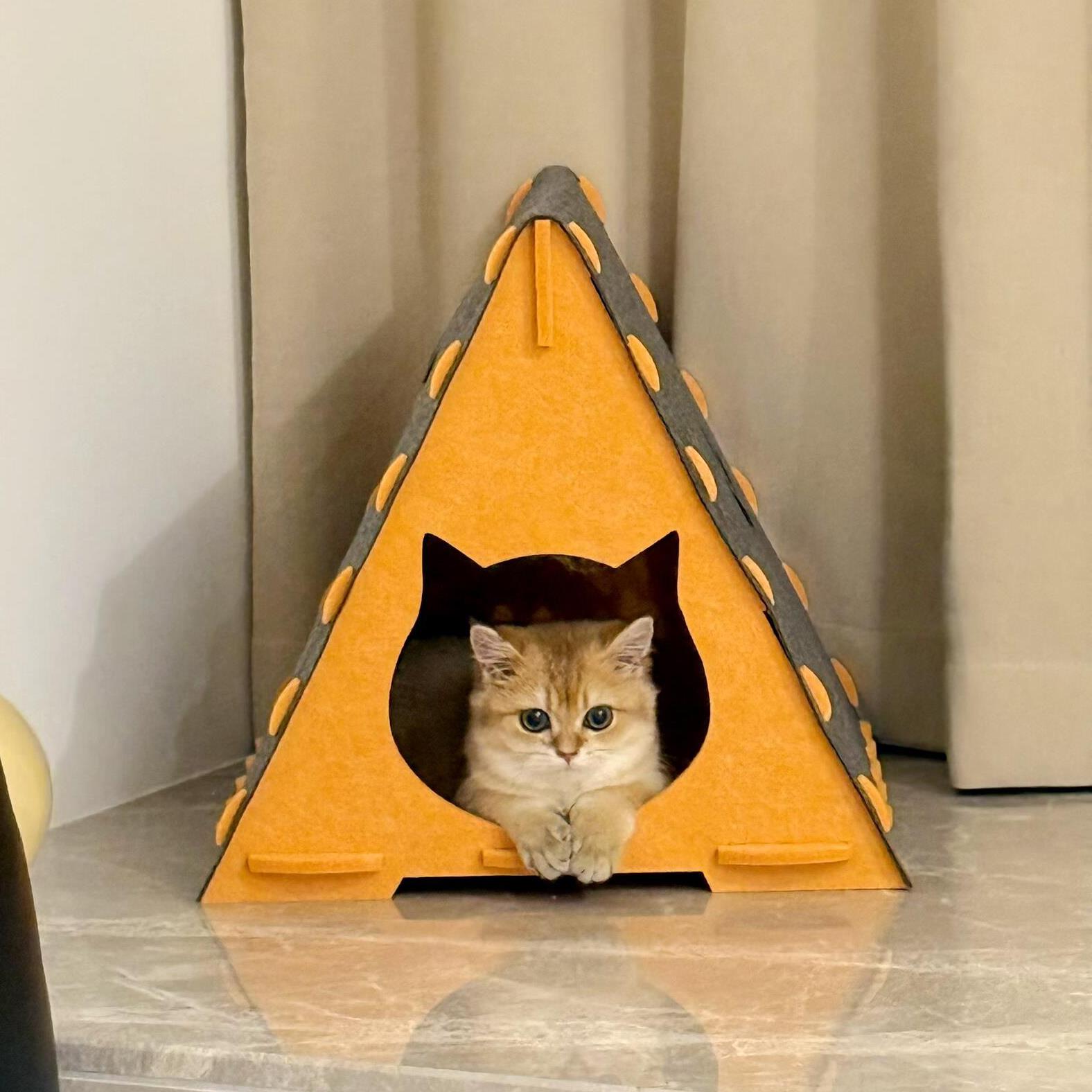 毛毡布三角猫窝半封闭式可拆洗小猫窝猫抓板一体四季通用幼猫帐篷