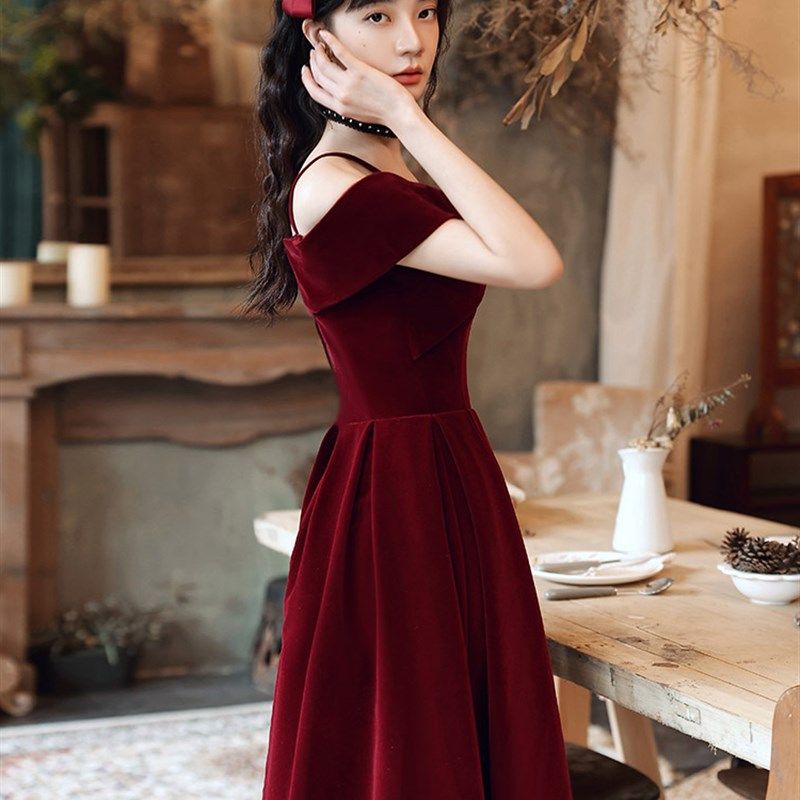 酒红色敬酒服2022新款新娘小个子订婚连衣裙女高级感晚礼服裙秋季