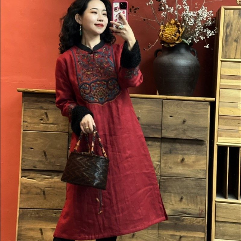 汉服女改良连衣裙复古绣花中国风秋冬夹棉加厚LYQ90135