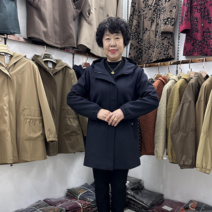 休闲连帽风衣外套女中长厚实50岁妈妈60奶奶装 新款 2023中老年秋季