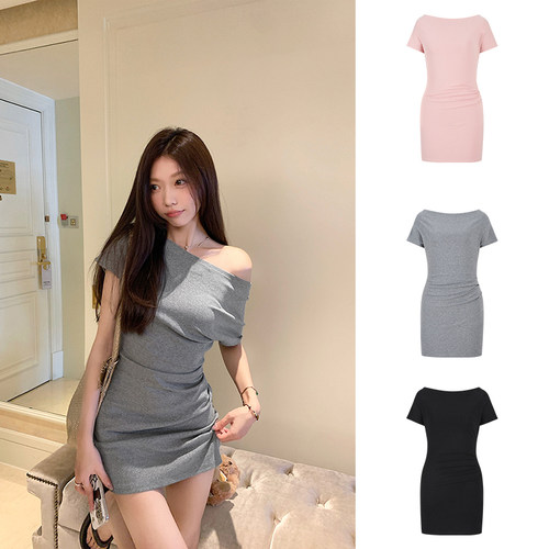 一字肩短袖斜肩连衣裙女夏季2026新款收腰显瘦包臀短裙