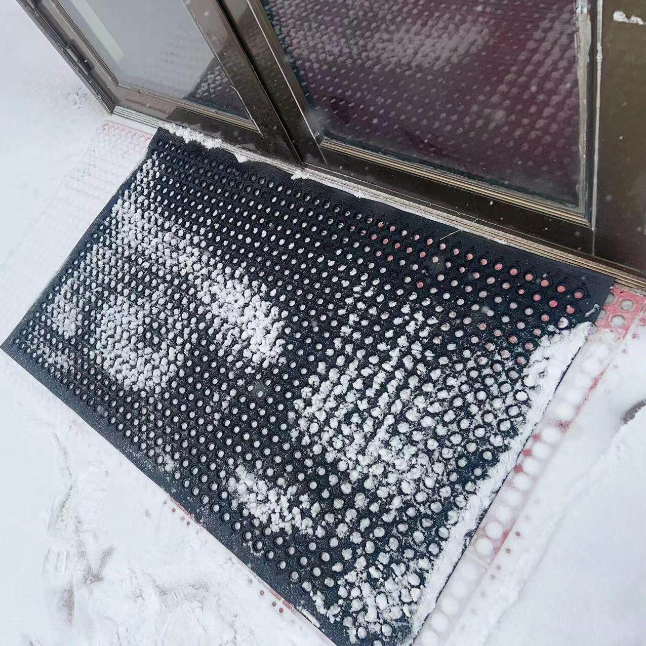 冬天防滑地垫耐低温不发硬溜冰场滑雪场地专用防滑垫橡胶地板脚垫