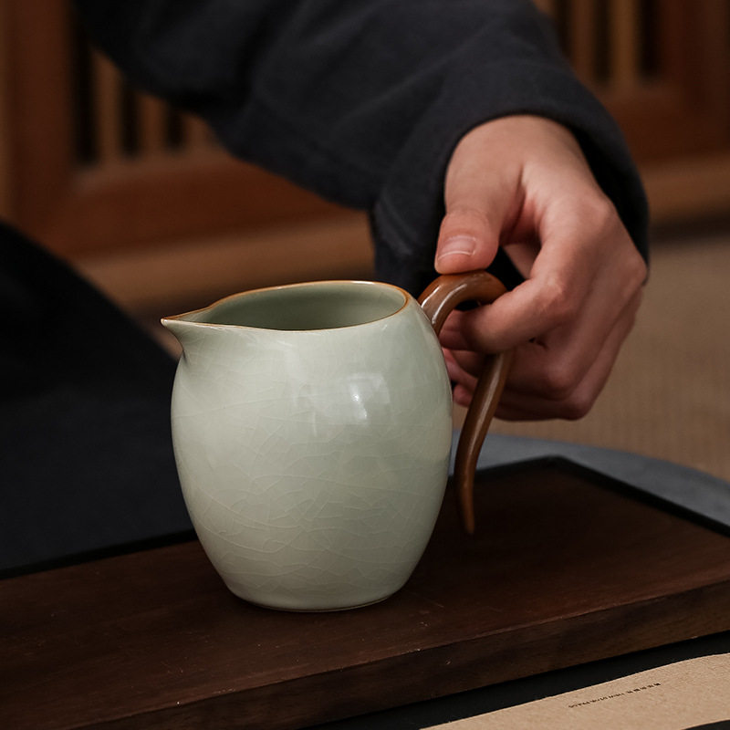 新品陶瓷创意简约汝窑开片可养金丝线茶海公道杯泡茶配件工厂批发