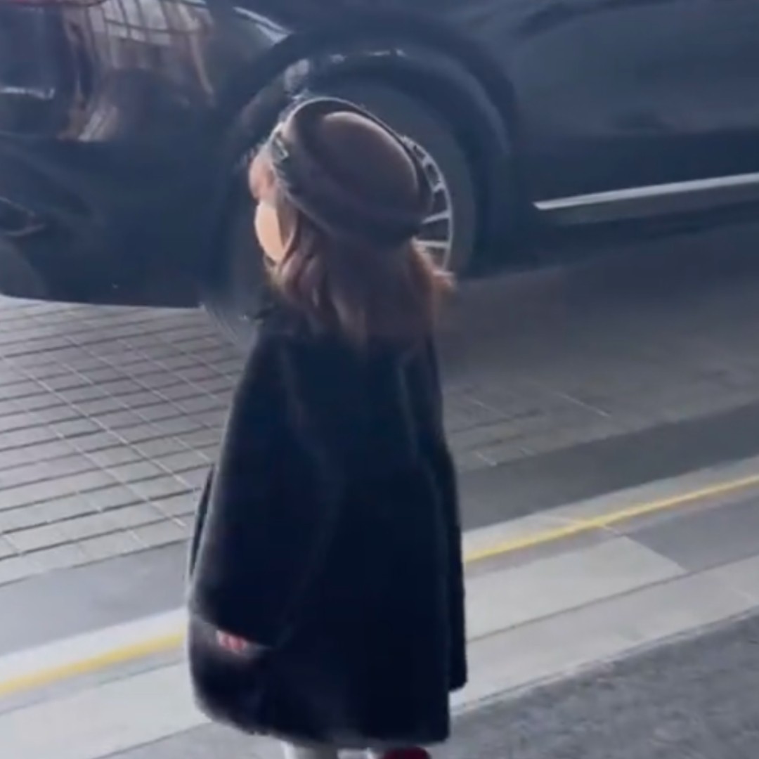 儿童皮草外套2025新款仿水貂皮毛一体女童中长款保暖加厚毛毛大衣