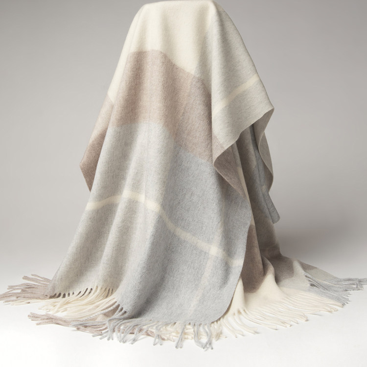 秋冬季羊毛保暖披肩围巾外搭女加宽加厚加大U型斗篷披风两用围脖