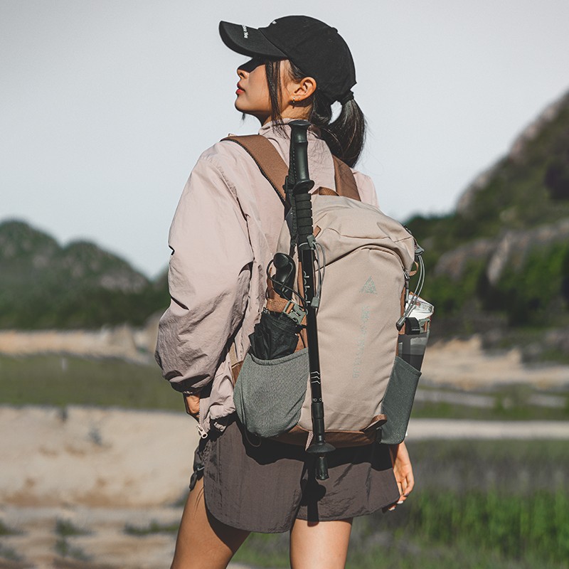 防水登山包男女同款新款尼龙
