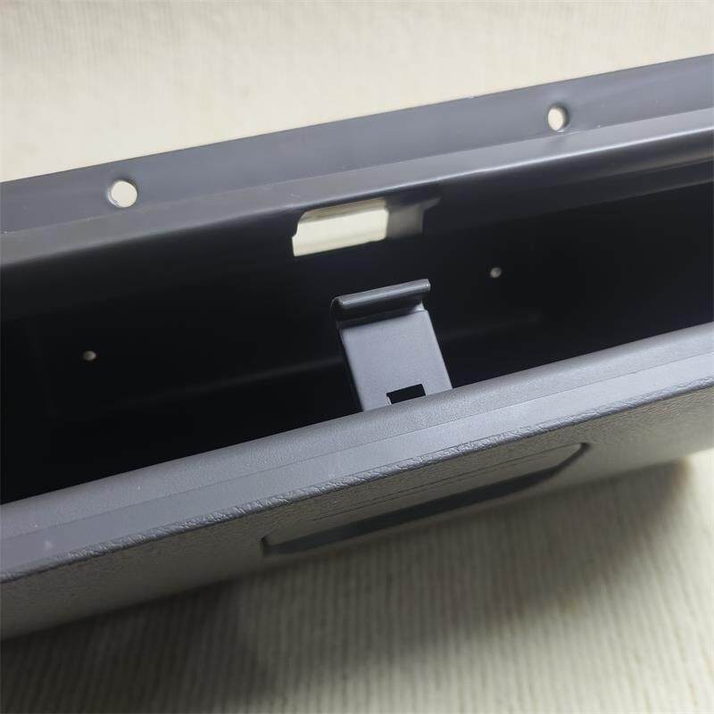 热销金龙龙耀6工具箱总成手套杂物箱锁扣副驾驶仪表台工具箱