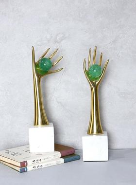 现代简约绿萤石人物手掌铜工艺品样板间样板间客厅玄关家居摆件