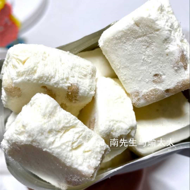松仁奶酪脆巴旦木奶酪脆冻干酸奶块薛记网红儿童休闲零食散装批发