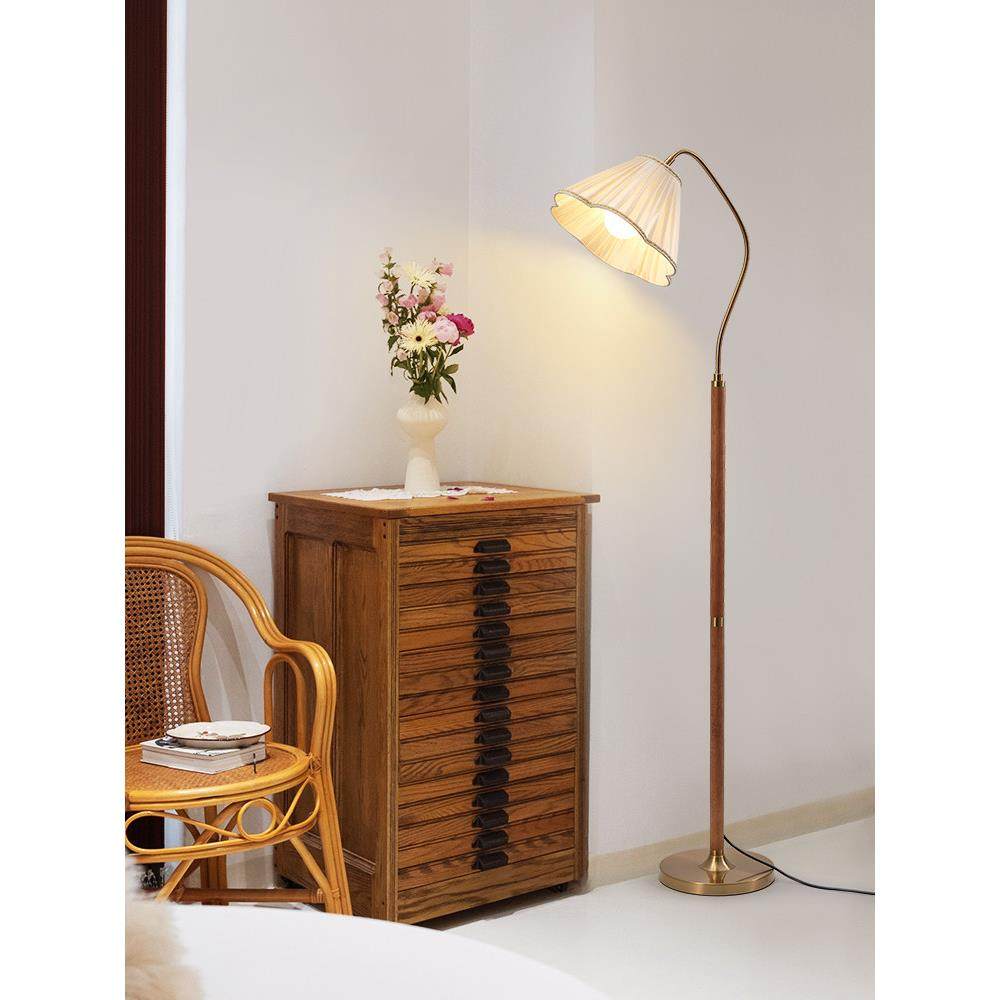 视冠中古实木落地灯复古客厅沙发旁边法式轻奢高级感卧室立式台灯