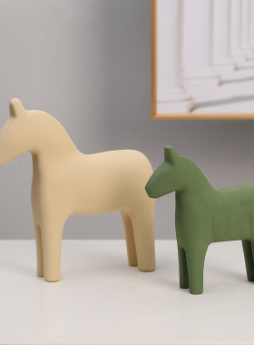 现代简约ins风小木马摆件北欧家居电视柜酒柜装饰品创意房间摆设