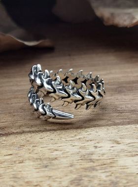 Retro Gothic Keel Spine Rings for Women Men Hip Hop