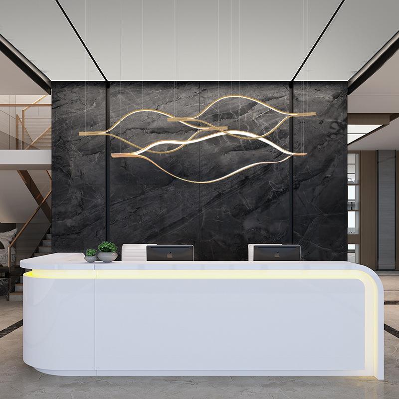 后现代创意唇形吊灯照明展厅客厅餐厅服装店LED照明灯具现代风格